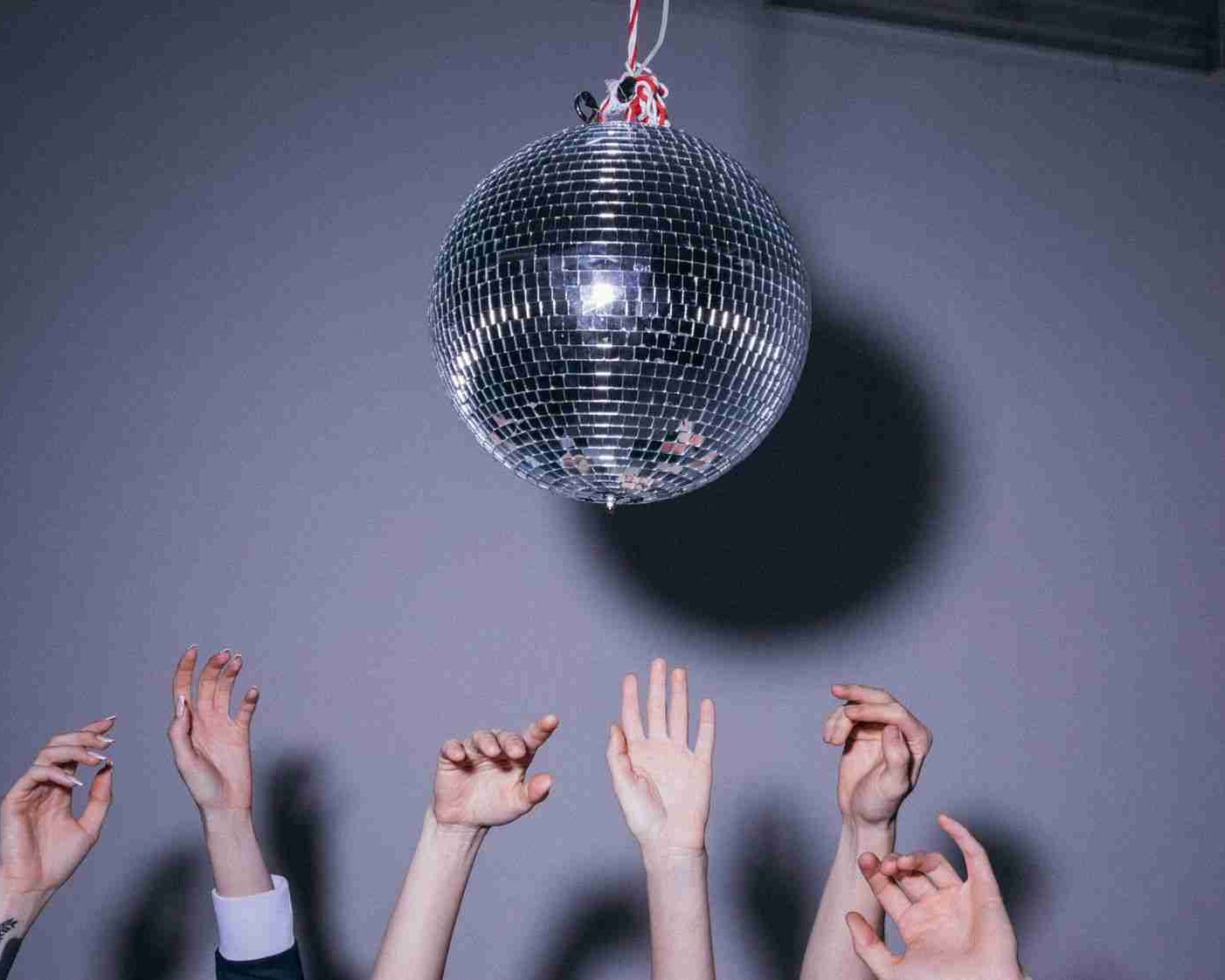 dj-party-ball
